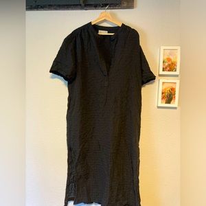 Light, flowy Everlane kaftan. Never worn. Tags have been removed.